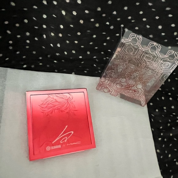 MAC Anime Ltd edition eyeshadow quad. Brand new in box. - Picture 8 of 8